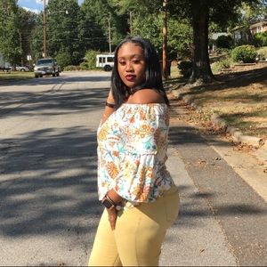 Meet your Posher, Kayla